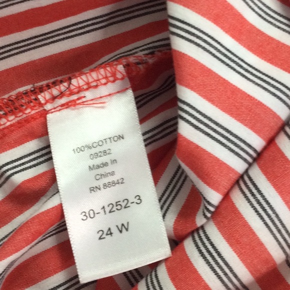 Set of 2 Roaman’s cotton button down plus size long sleeved shirts. Size 24W - Picture 7 of 16